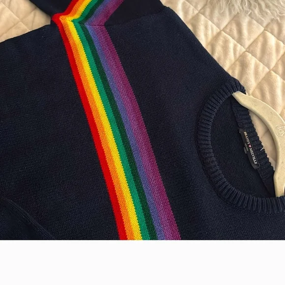 Crewneck Brandy Melville Rainbow Stripe Womans Sweater One Size / Size Large - Picture 3 of 7